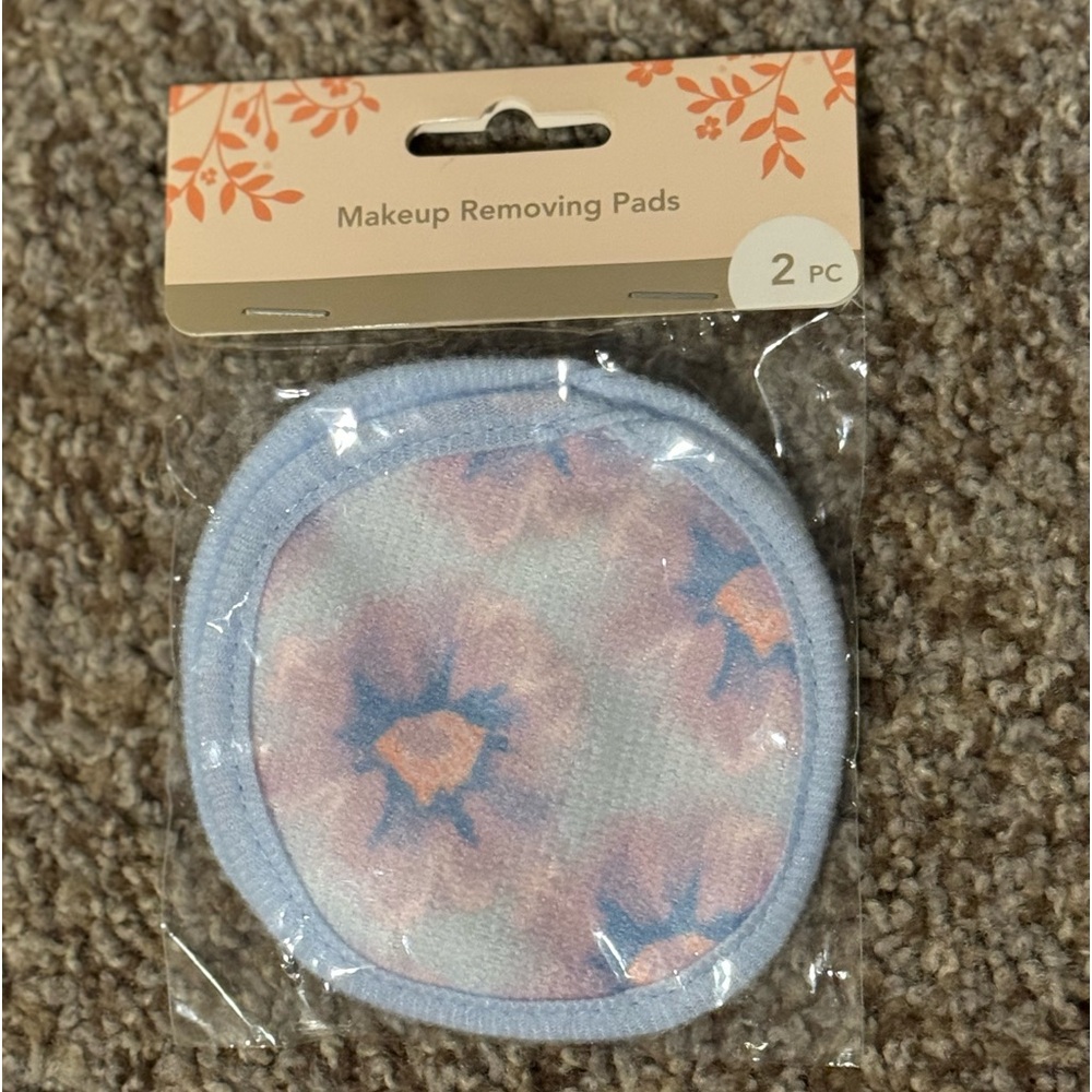 NWT Makeup Removing Pads